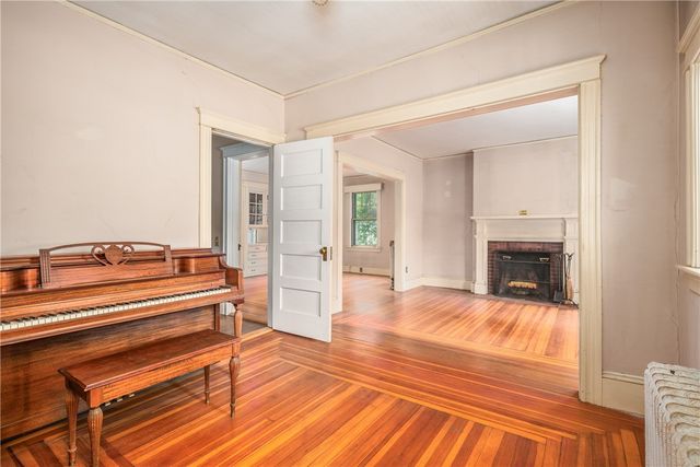 78 Grotto Avenue, Providence, RI 02906