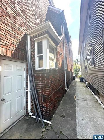 800 85th Street, North Bergen, NJ 07047