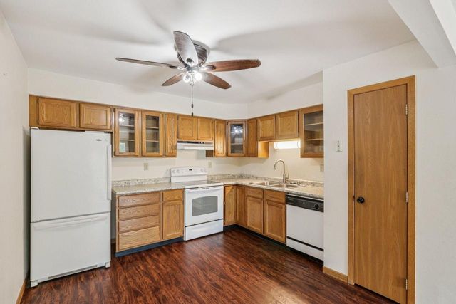 10268 W Parkedge CIRCLE, Franklin, WI 53132