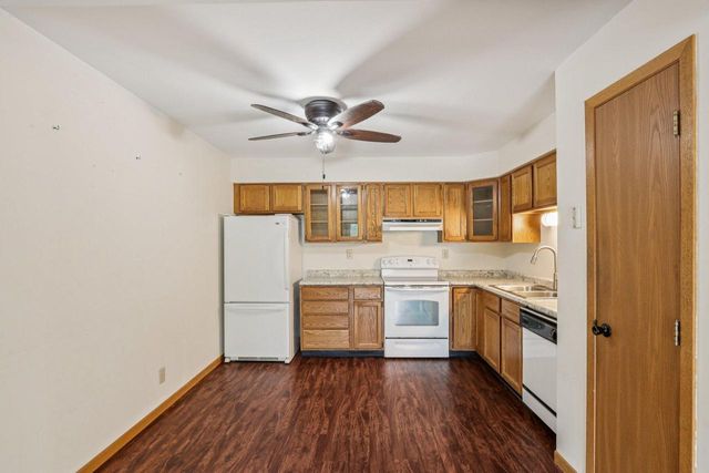 10268 W Parkedge CIRCLE, Franklin, WI 53132