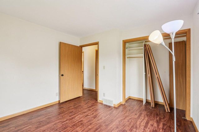 10268 W Parkedge CIRCLE, Franklin, WI 53132