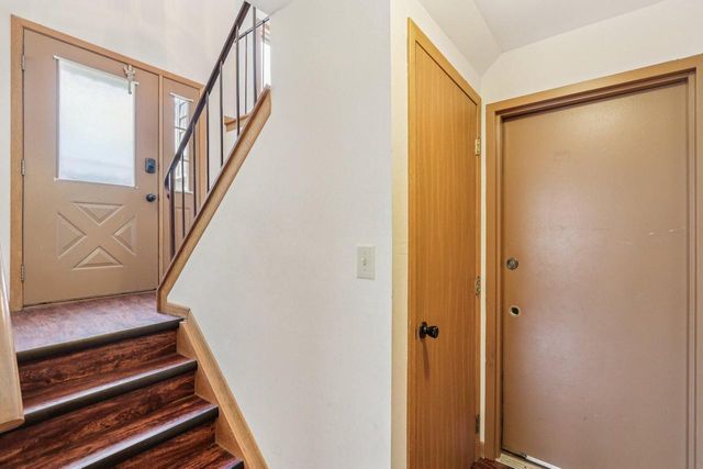 10268 W Parkedge CIRCLE, Franklin, WI 53132
