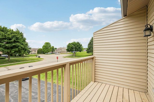 10268 W Parkedge CIRCLE, Franklin, WI 53132
