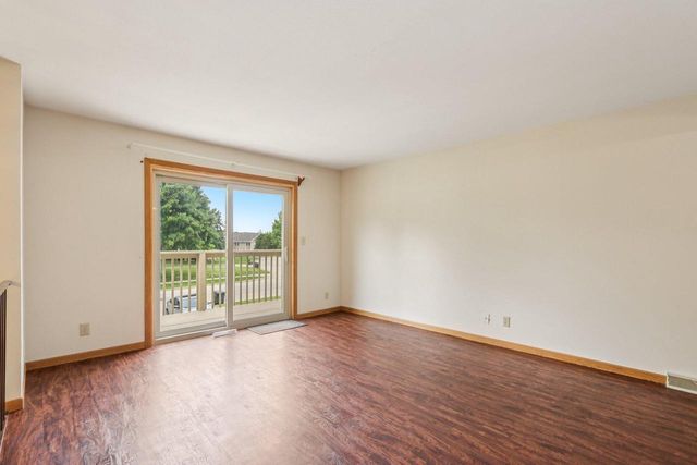 10268 W Parkedge CIRCLE, Franklin, WI 53132