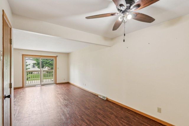 10268 W Parkedge CIRCLE, Franklin, WI 53132