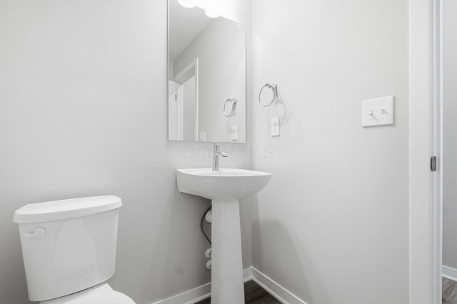 5487 Fawnsbury Court, Powell, OH 43065