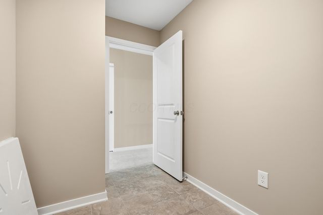 5487 Fawnsbury Court, Powell, OH 43065