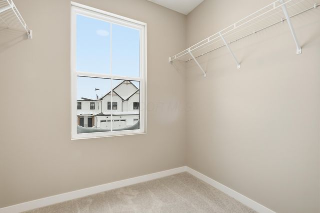 5487 Fawnsbury Court, Powell, OH 43065