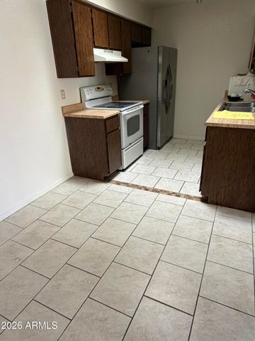 10815 W NORTHERN Avenue 134, Glendale, AZ 85307