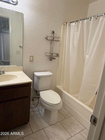 10815 W NORTHERN Avenue 134, Glendale, AZ 85307