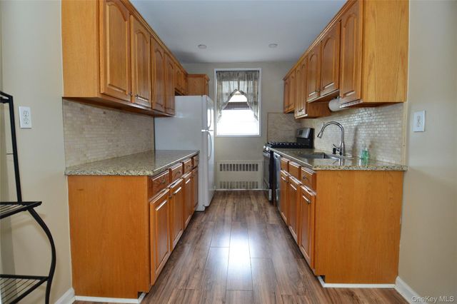 14 Westview Avenue 410, Tuckahoe, NY 10707