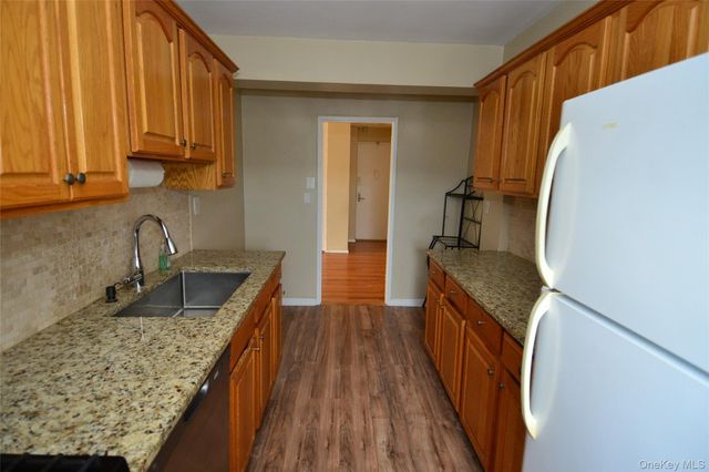 14 Westview Avenue 410, Tuckahoe, NY 10707