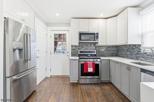 32 Elmwood Ter, Irvington Twp., NJ 07111