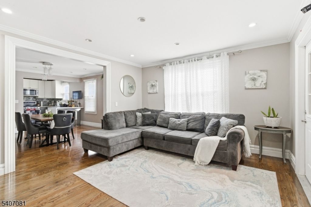 32 Elmwood Ter, Irvington Twp., NJ 07111