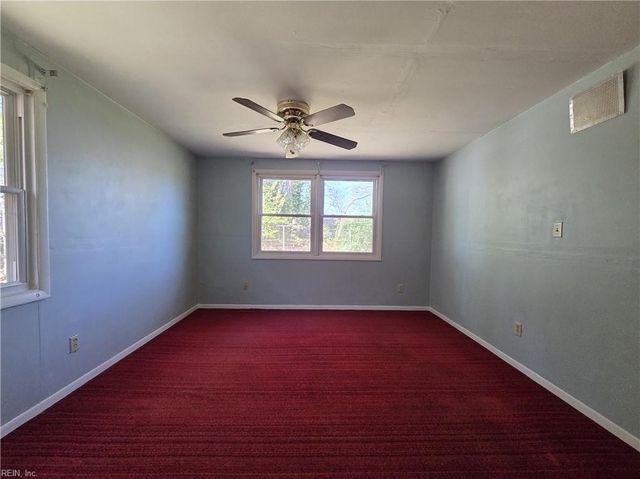 4 Jordan DR, Hampton, VA 23666