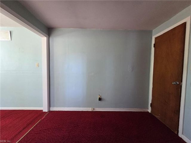 4 Jordan DR, Hampton, VA 23666