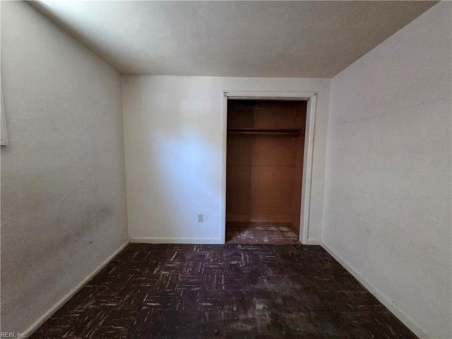 4 Jordan DR, Hampton, VA 23666