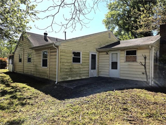 4 Jordan DR, Hampton, VA 23666