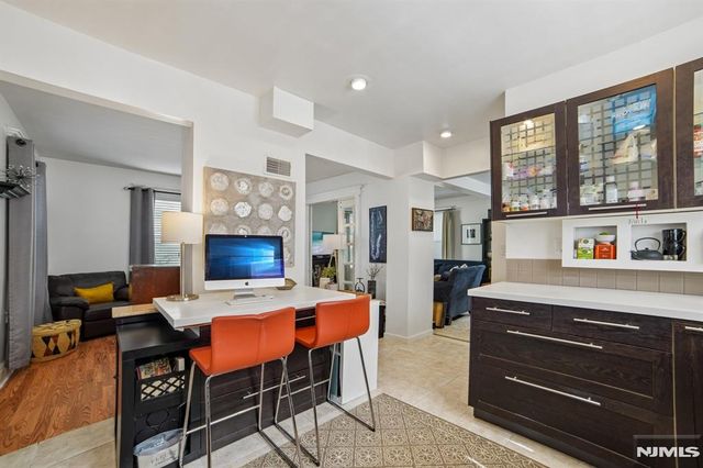 40 Oakland Street, Englewood, NJ 07631