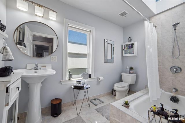 40 Oakland Street, Englewood, NJ 07631