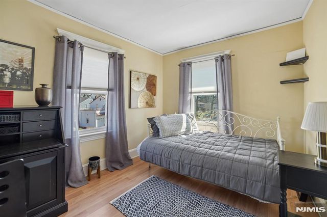 40 Oakland Street, Englewood, NJ 07631