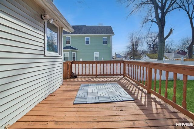 40 Oakland Street, Englewood, NJ 07631