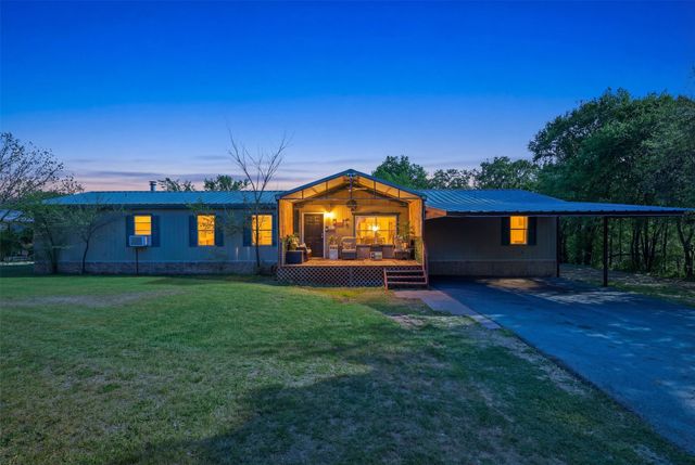 1000 Forest Oaks Street, Azle, TX 76020