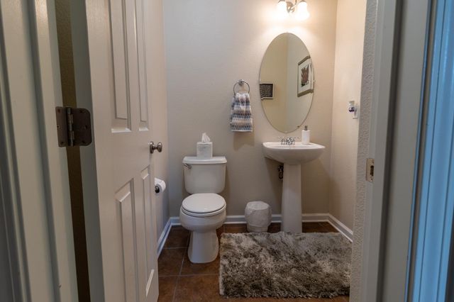 401 Picasso Way, Folsom, CA 95630