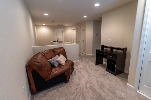 401 Picasso Way, Folsom, CA 95630