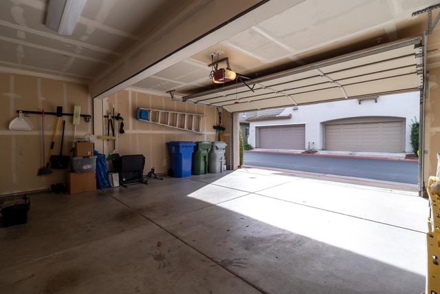 401 Picasso Way, Folsom, CA 95630