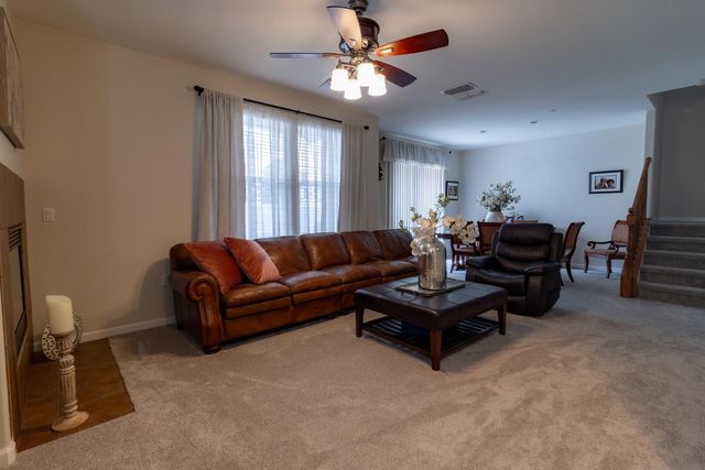 401 Picasso Way, Folsom, CA 95630