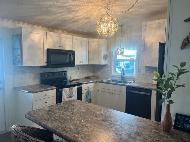 5316 53RD AVENUE E N9, Bradenton, FL 34203