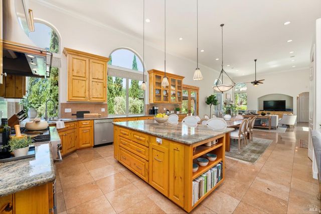 3860 N Silverado Trl N, Calistoga, CA 94515