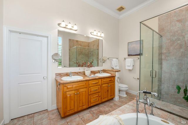 3860 N Silverado Trl N, Calistoga, CA 94515