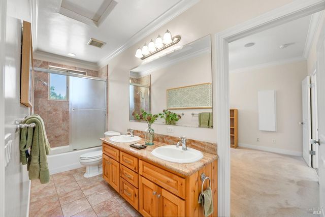 3860 N Silverado Trl N, Calistoga, CA 94515