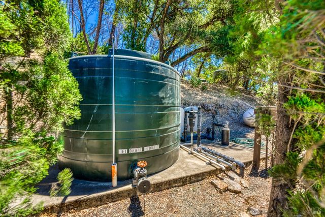 3860 N Silverado Trl N, Calistoga, CA 94515