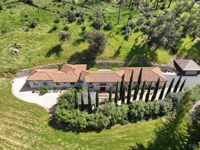 3860 N Silverado Trl N, Calistoga, CA 94515