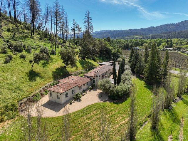 3860 N Silverado Trl N, Calistoga, CA 94515
