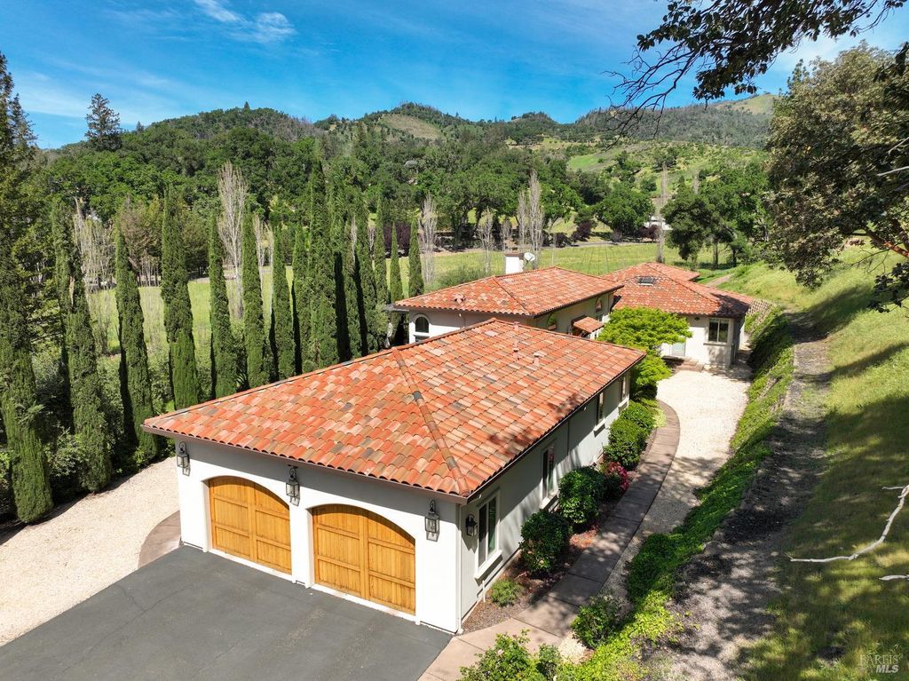 3860 N Silverado Trl N, Calistoga, CA 94515