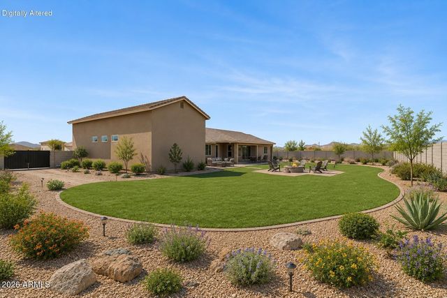 1686 E Carriage Lane, Phoenix, AZ 85086