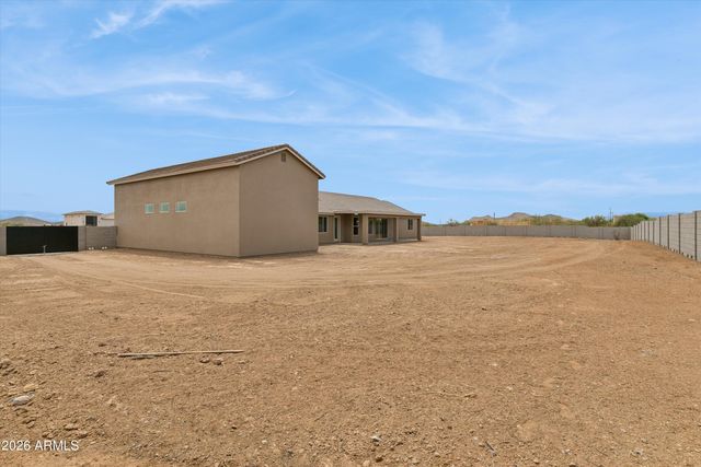 1686 E Carriage Lane, Phoenix, AZ 85086