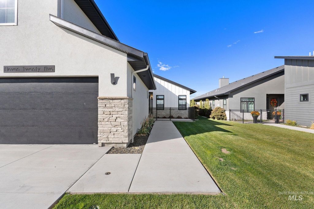 1125 Langford Way, Twin Falls, ID 83301 photo 2