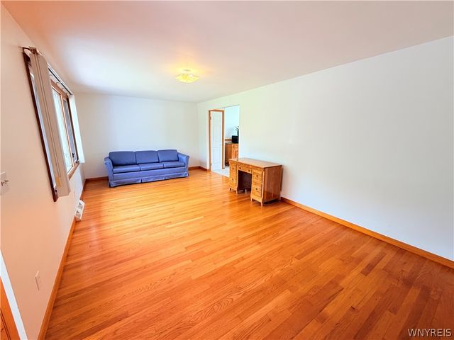 6410 Deanna Drive, Boston, NY 14075