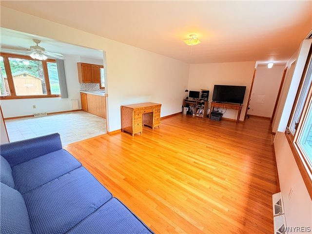 6410 Deanna Drive, Boston, NY 14075