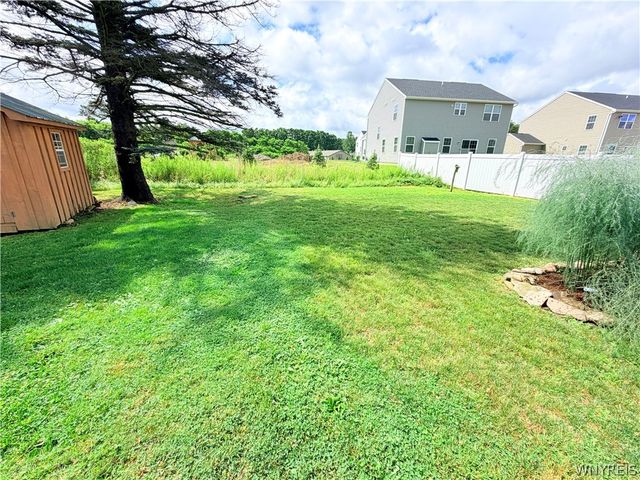 6410 Deanna Drive, Boston, NY 14075