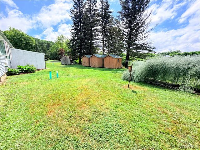 6410 Deanna Drive, Boston, NY 14075