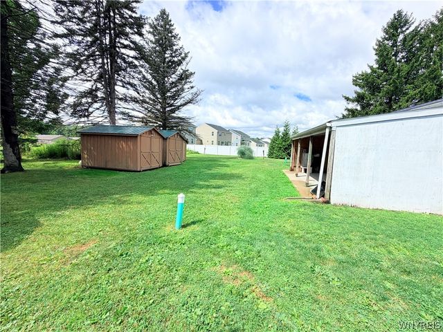 6410 Deanna Drive, Boston, NY 14075