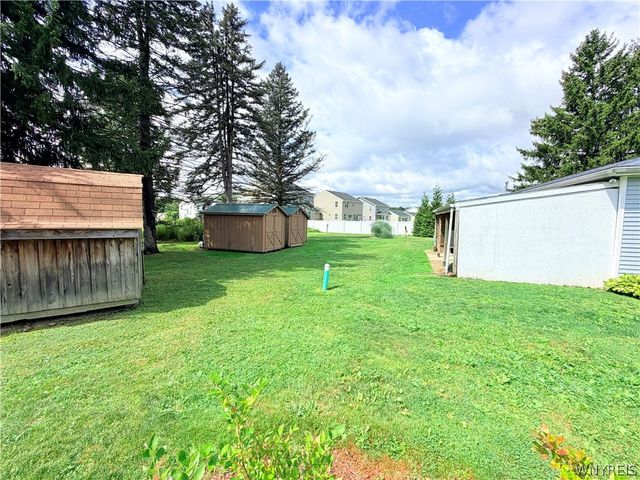 6410 Deanna Drive, Boston, NY 14075