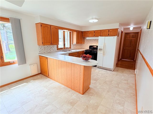 6410 Deanna Drive, Boston, NY 14075