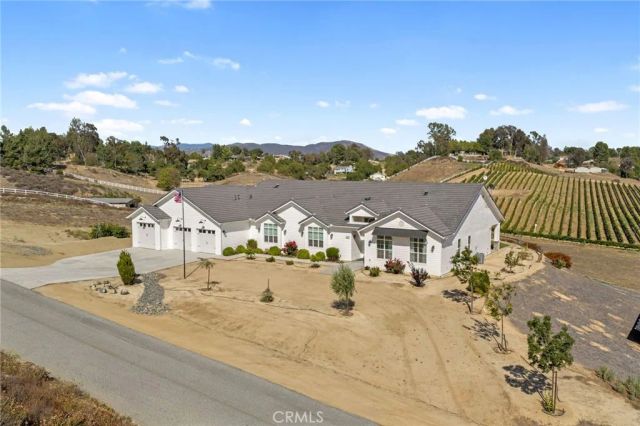 41799 Calle Contento, Temecula, CA 92592